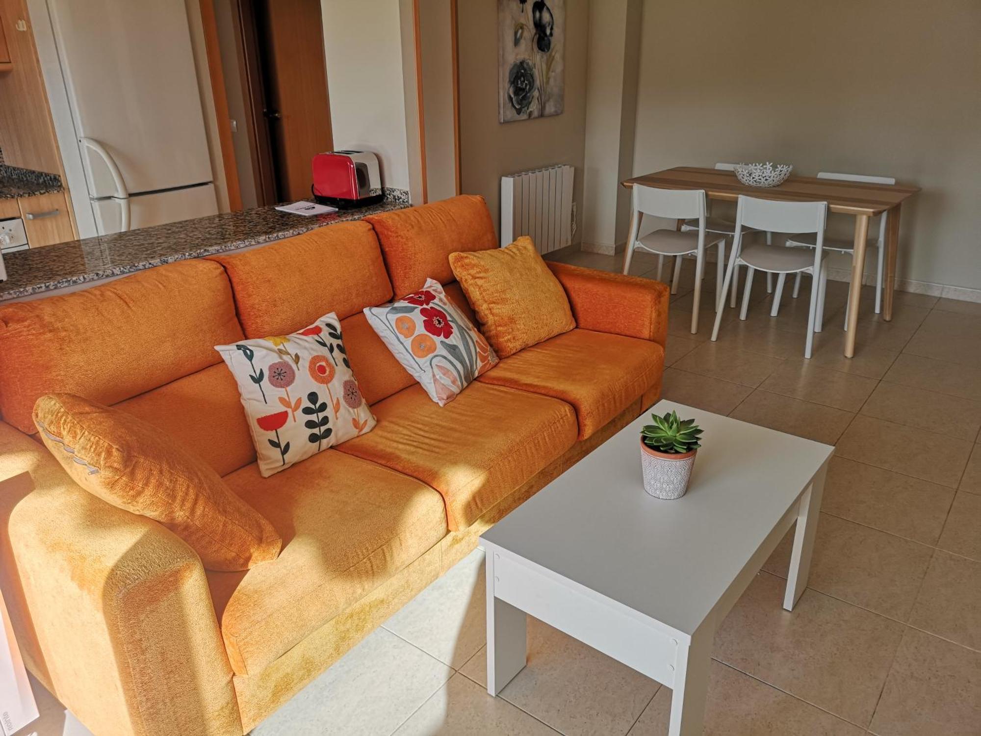 Nuevo Con Piscina Cambrils